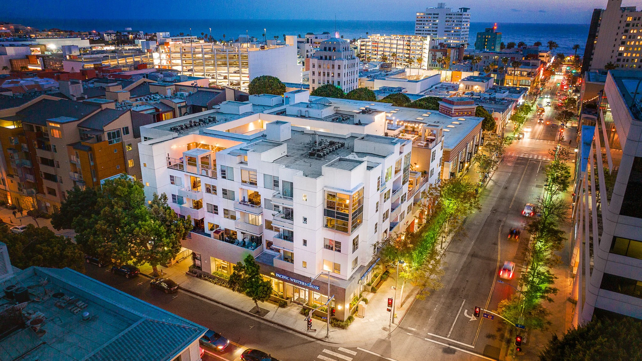 Riva, smc, 1410 5th St, Santa Monica, CA 90401, USA