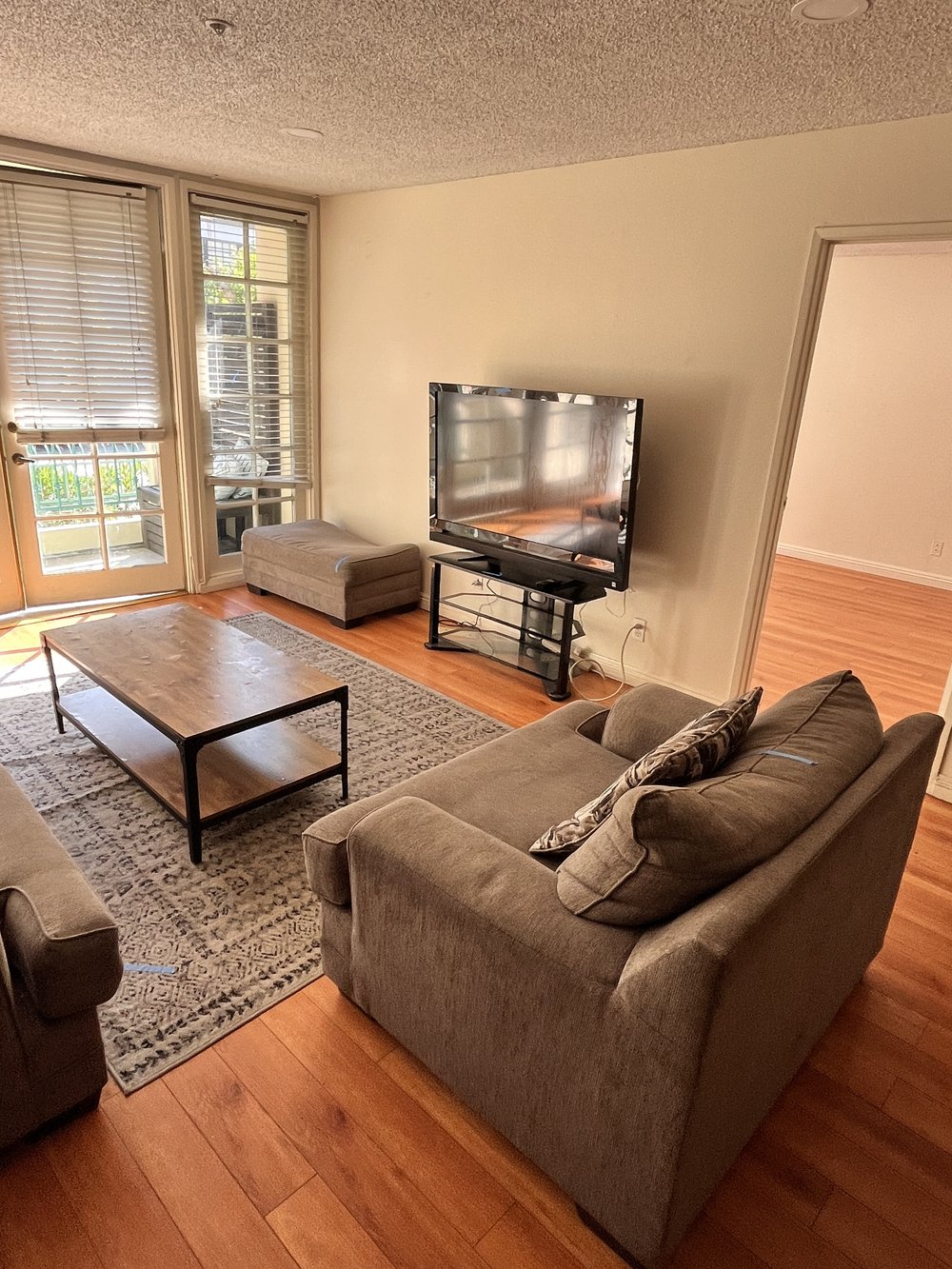 September - December Apartment for Sublease, ucla, 437 Gayley Ave, Los Angeles, CA 90024, USA, Photo:1