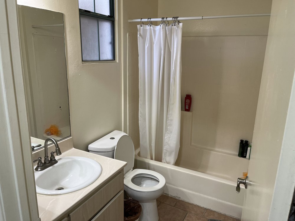 September - December Apartment for Sublease, ucla, 437 Gayley Ave, Los Angeles, CA 90024, USA, Photo:2
