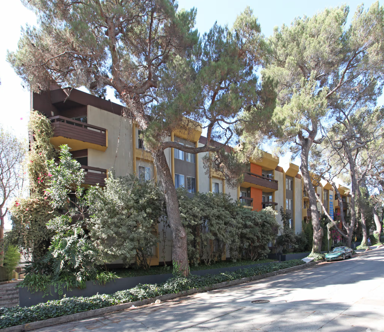 Kelton Towers Apartments, ucla, 515 Kelton Ave, Los Angeles, CA 90024, USA, Photo:0