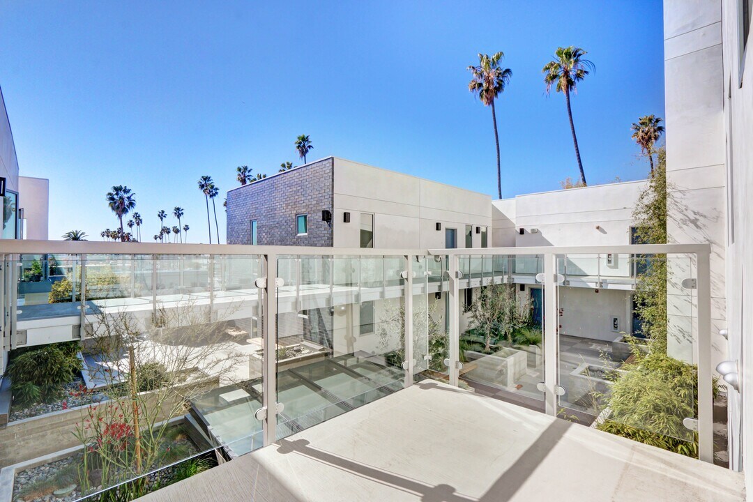 The Stanford West, smc, 3008 Santa Monica Blvd, Santa Monica, CA 90404