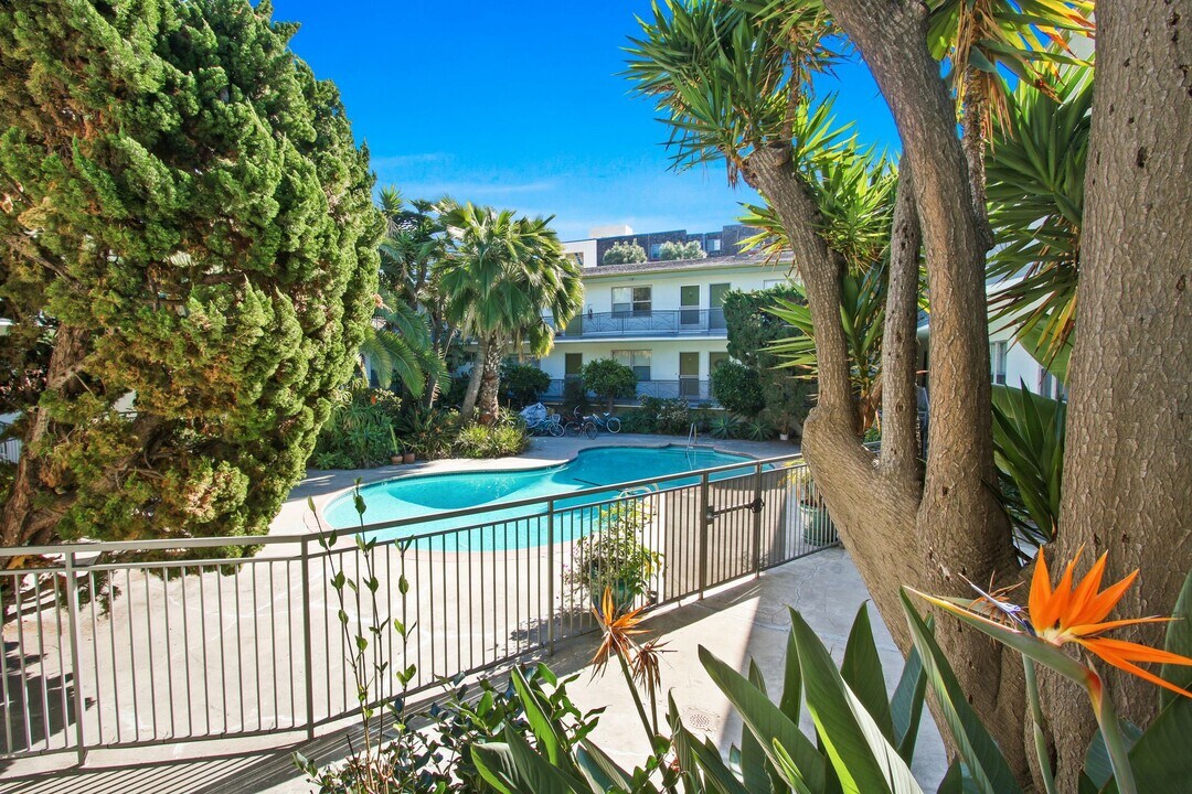 300 California Ave, smc, 300 California Ave, Santa Monica, CA 90403
