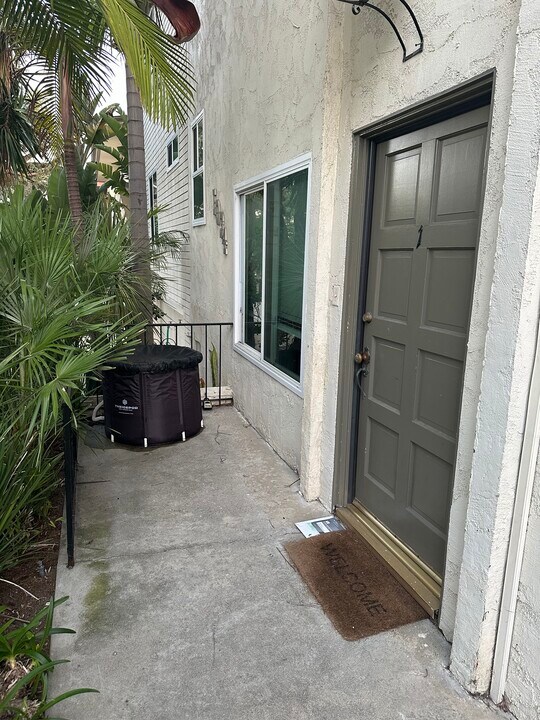 1034 9th St Unit 1, smc, 1034 9th St, Santa Monica, CA 90403