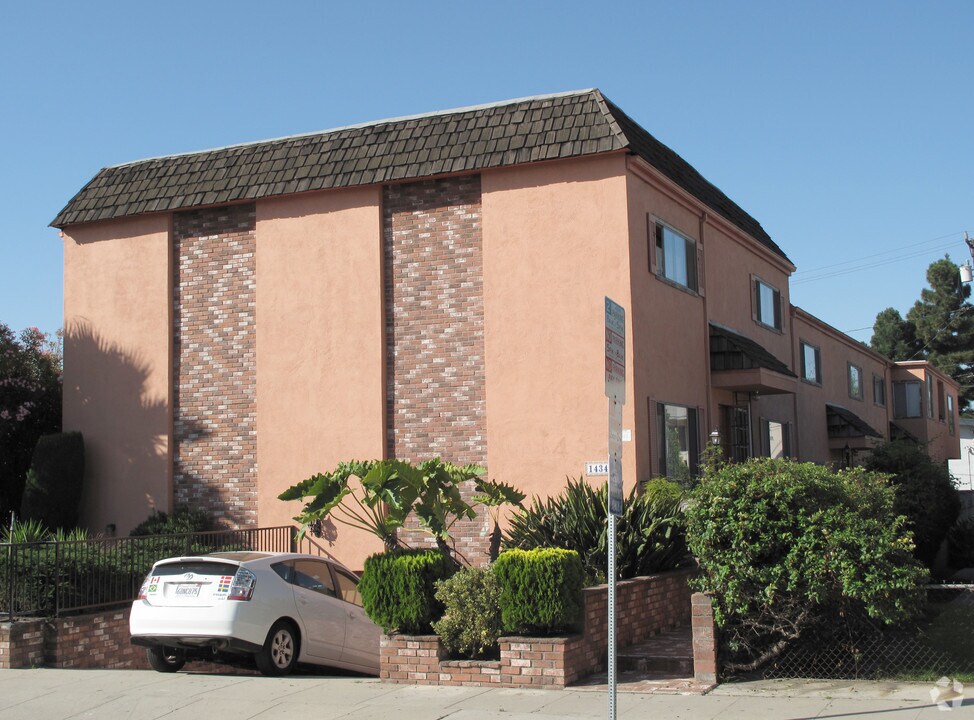 1434 Berkeley St, smc, 1434 Berkeley St, Santa Monica, CA 90404