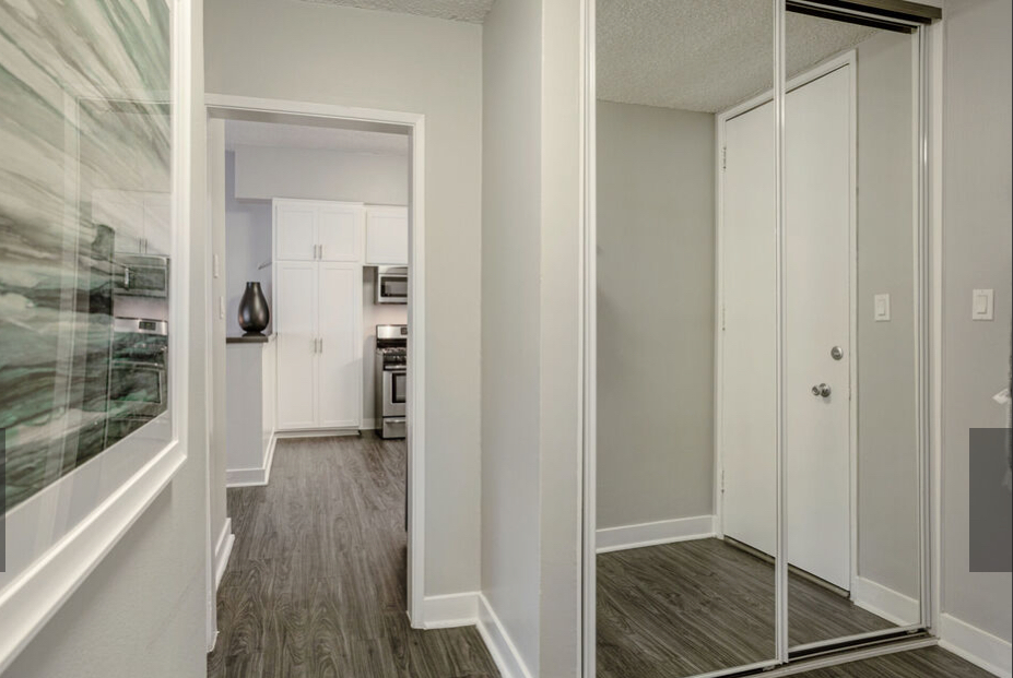 Single/Double for Girls, ucla, 555 Kelton Ave, Los Angeles, CA 90024, USA, Photo:2