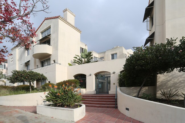 679 Gayley Ave, ucla, 679 Gayley Ave, Los Angeles, CA 90024, USA, Photo:1