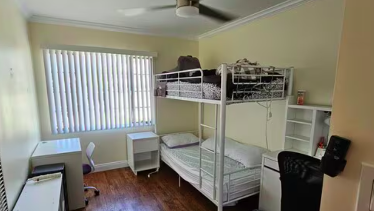Room for rent - Levering Ave, ucla, 581 Levering Ave, Los Angeles, CA 90024, USA, Photo:2