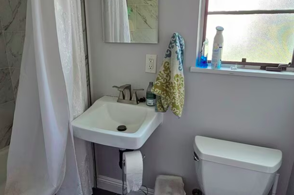 Room for rent - Levering Ave, ucla, 581 Levering Ave, Los Angeles, CA 90024, USA, Photo:6