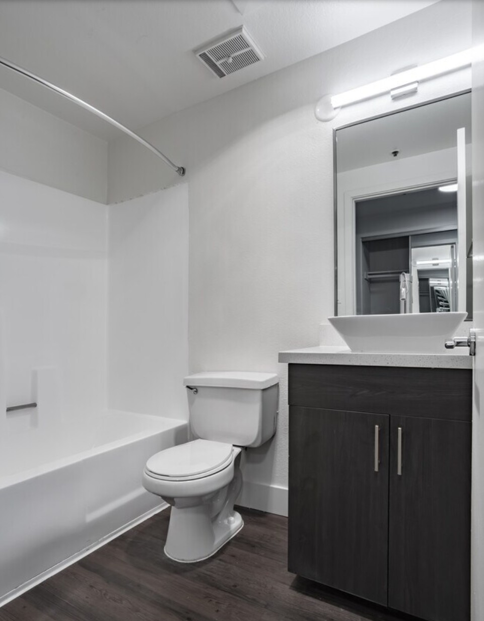 2bd/2bth Looking for F Roommates, Fall Quarter Sublease (Sep-Dec) RENT NEGOTIABLE!, ucla, 540 Midvale Ave, Los Angeles, CA 90024, USA, Photo:5