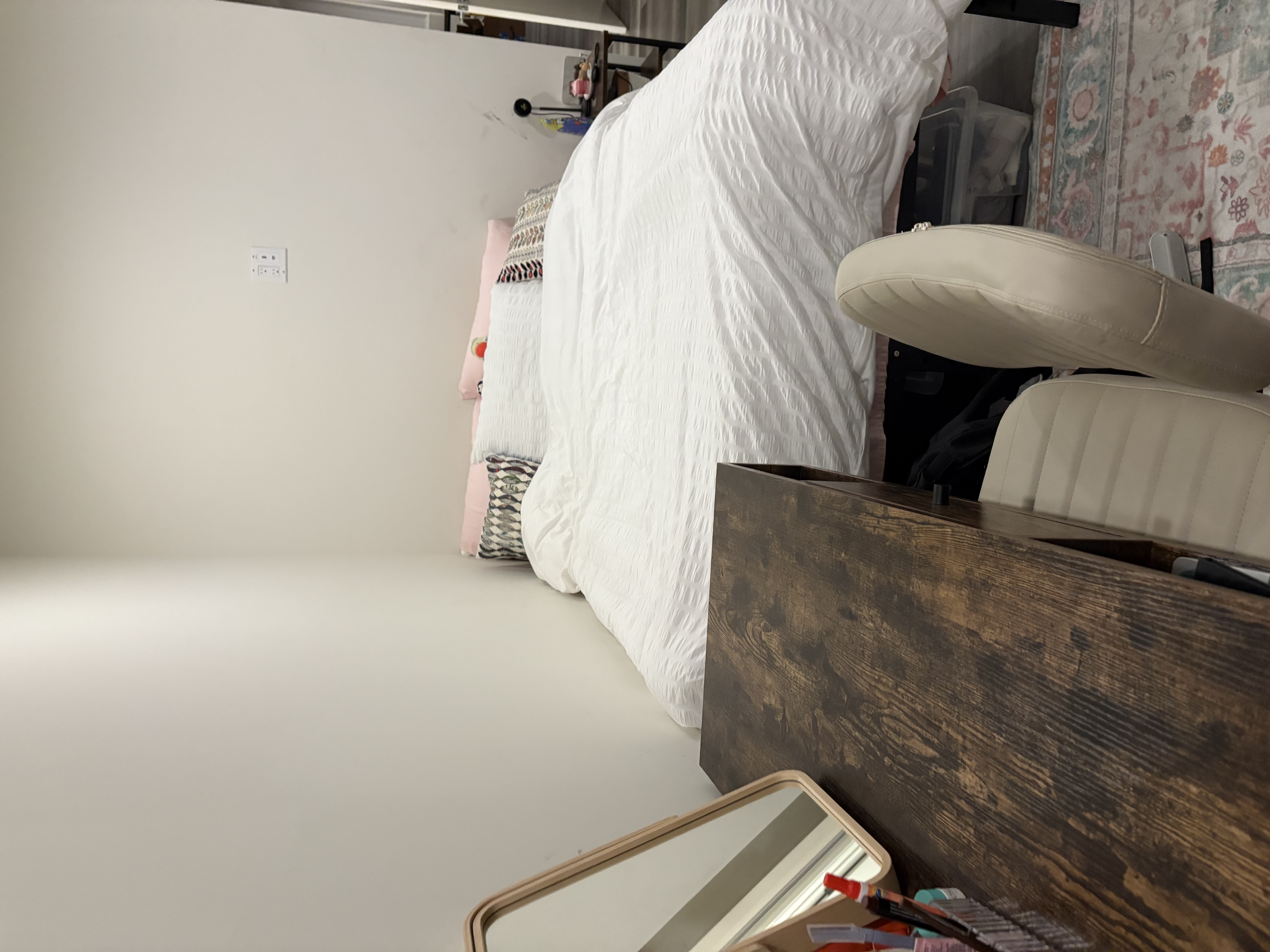 SUBLETTING SINGLE/DOUBLE WITH PRIVATE BATH FOR FALL QUARTER, ucla, 540 Landfair Ave, Los Angeles, CA 90024, USA, Photo:2
