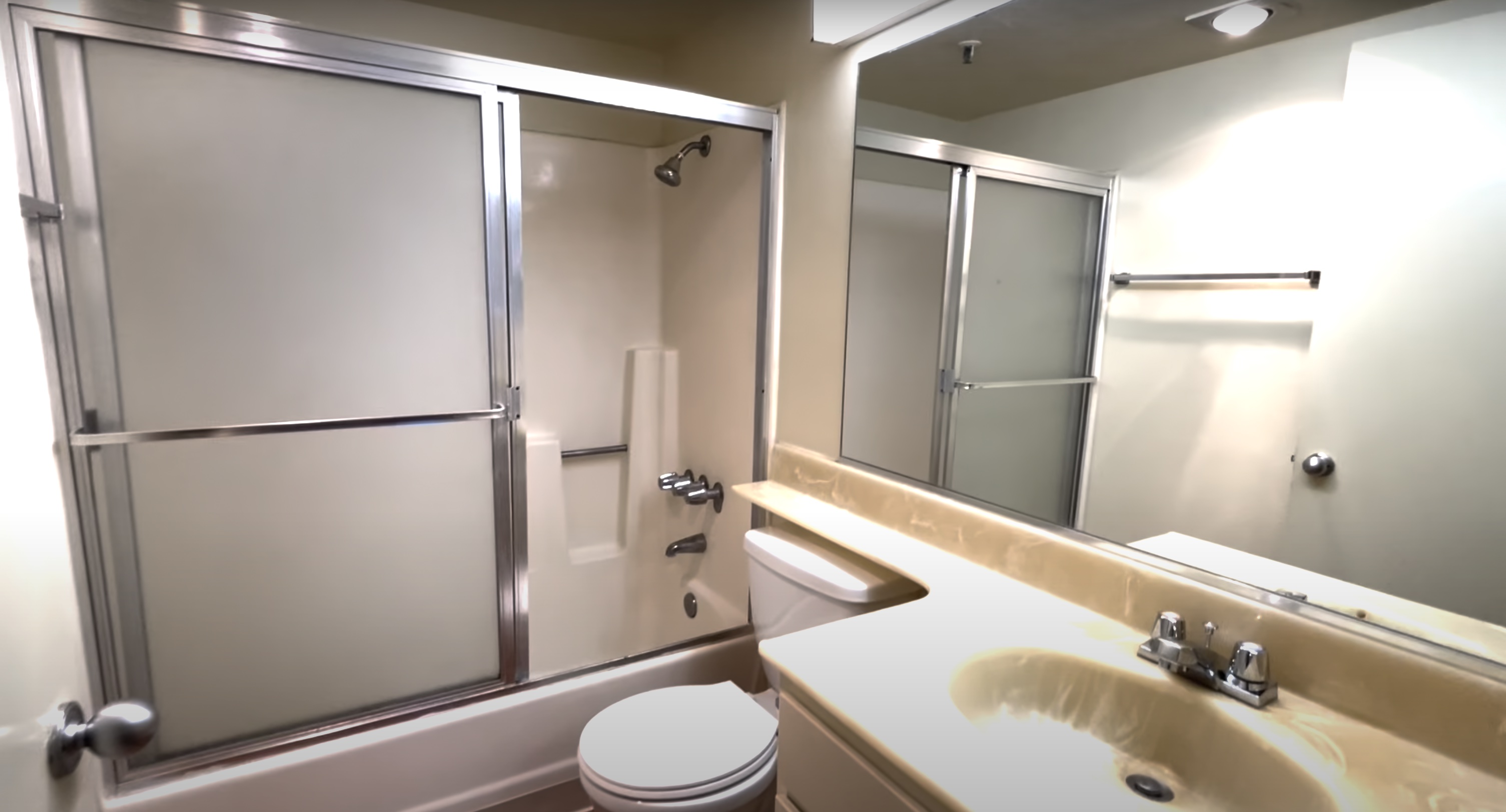 Master Bedroom with bathroom and closet, ucla, 512 Veteran Ave, Los Angeles, CA 90024, USA, Photo:2