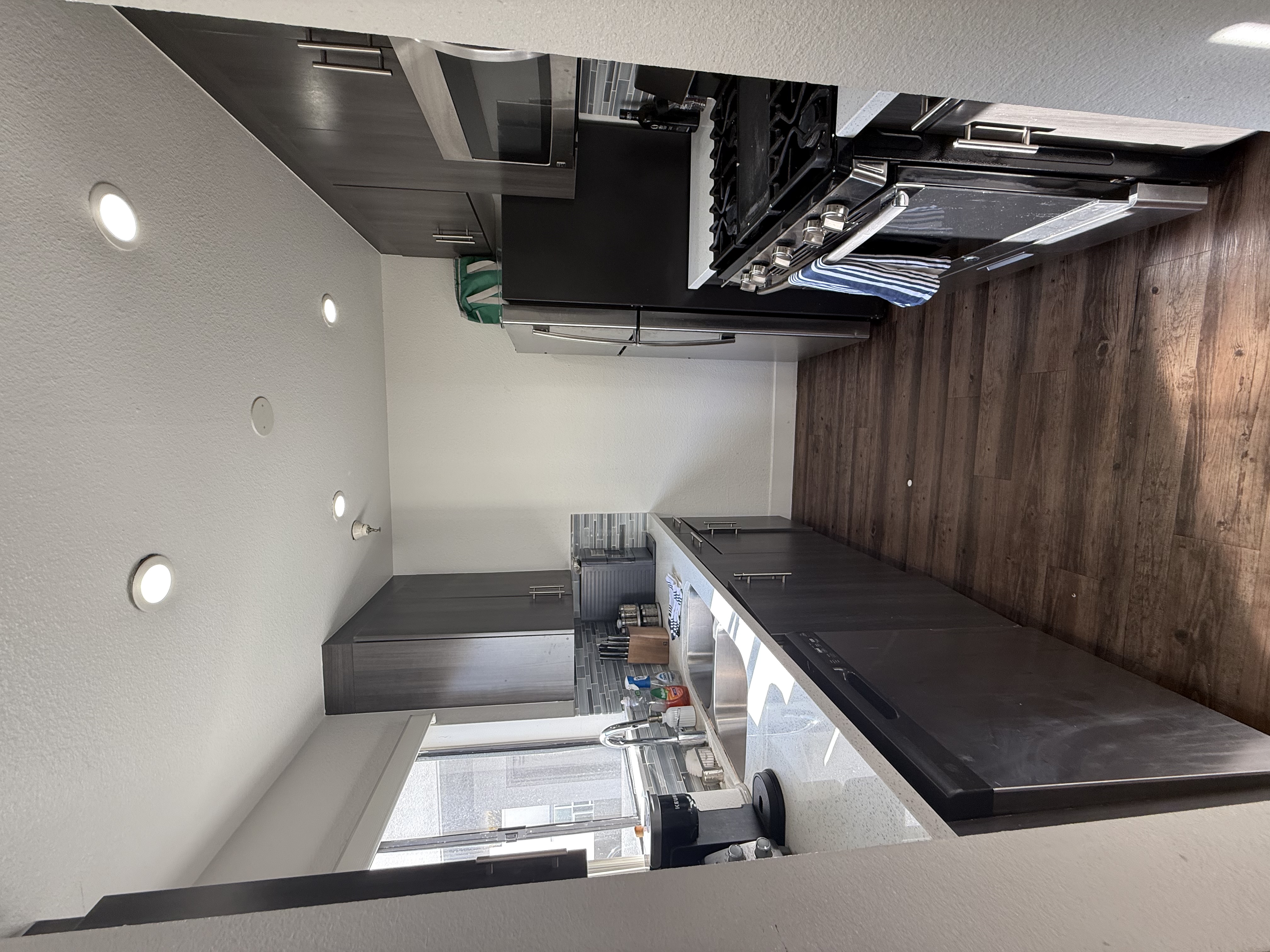 Atrium apartments Fall Sublet, ucla, 10965 Strathmore Dr, Los Angeles, CA 90024, USA, Photo:3