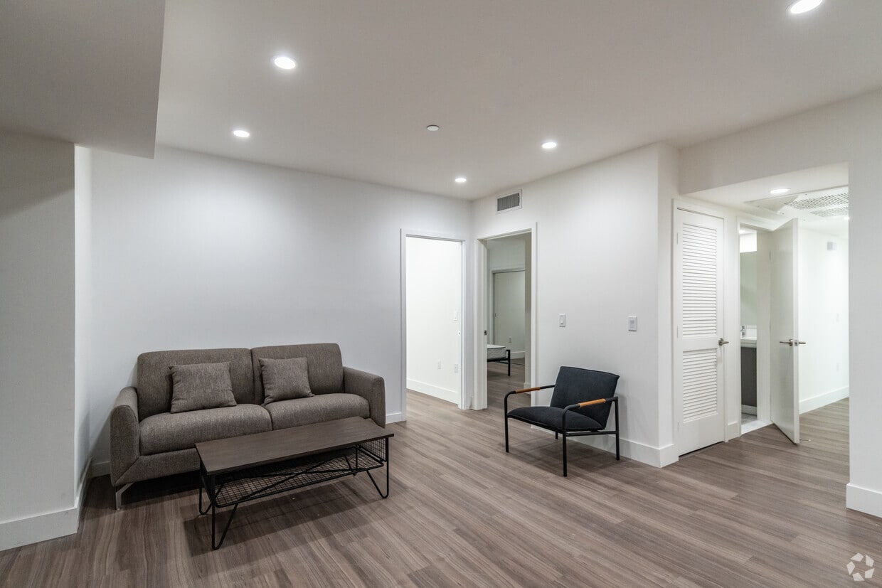 1450 S Barrington Ave, ucla, 1450 S Barrington Ave, Los Angeles, CA 90025