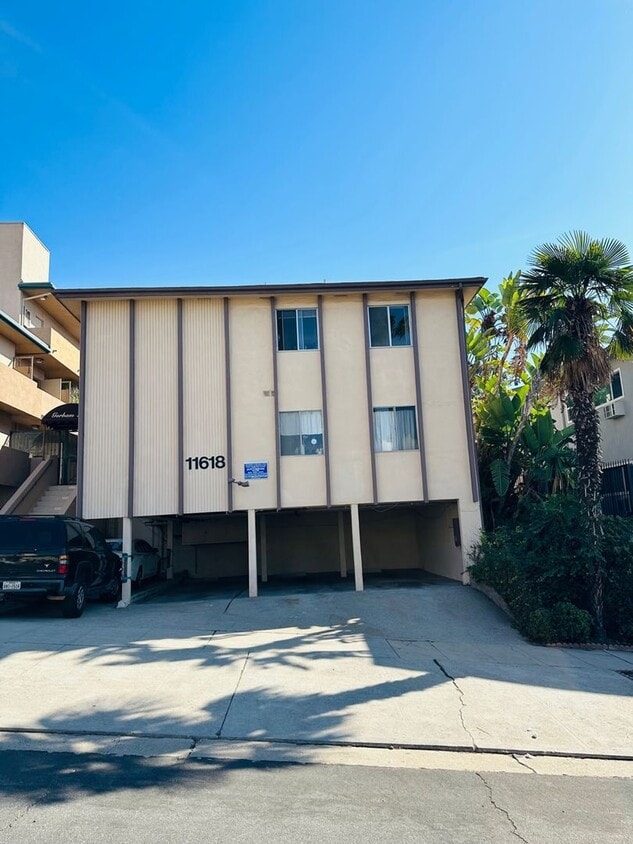 11618 Gorham Avenue LLC, ucla, 11618 Gorham Ave, Los Angeles, CA 90049, United States