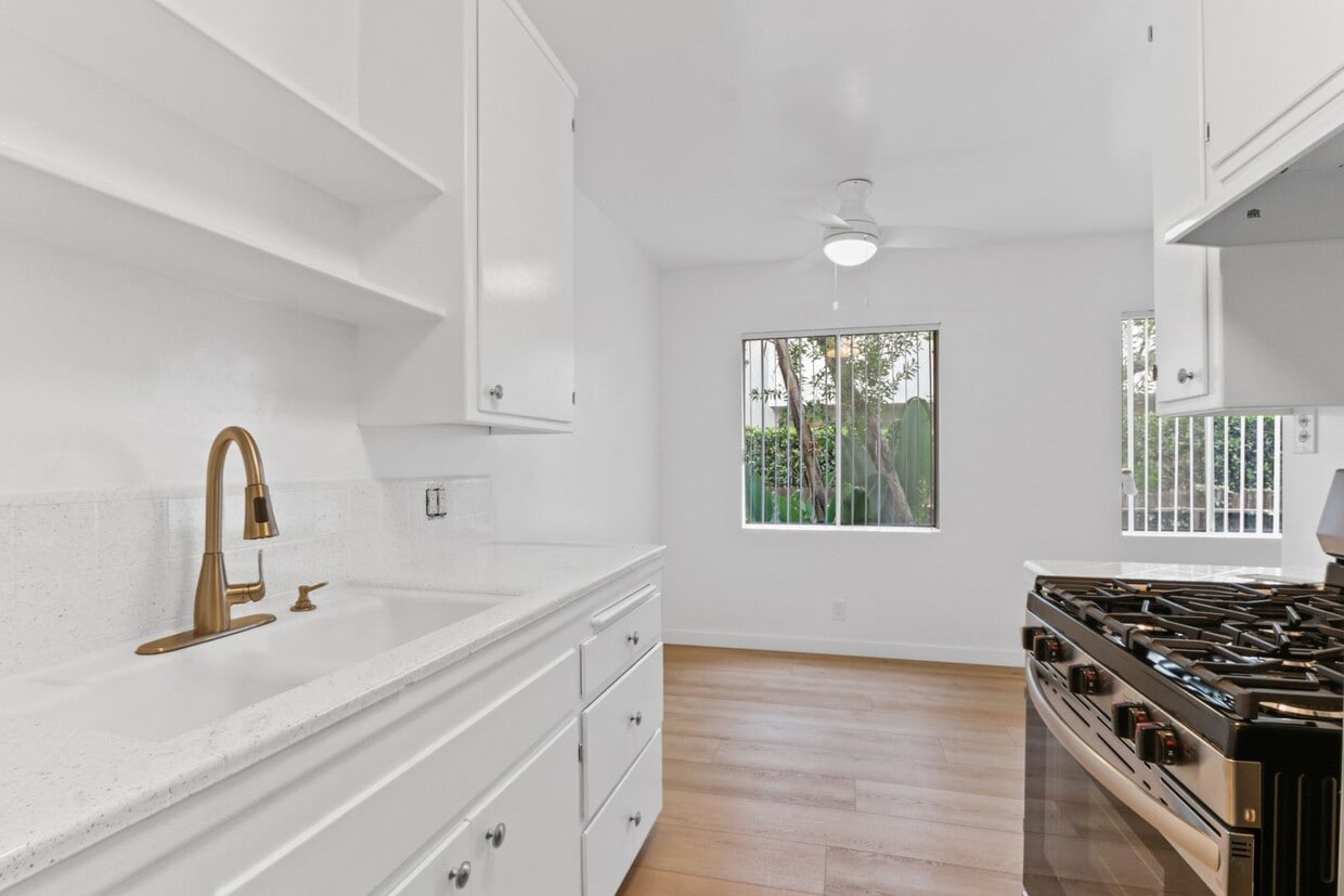 1437 Brockton Ave, ucla, 1437 Brockton Ave Unit 03, Los Angeles, CA 90025