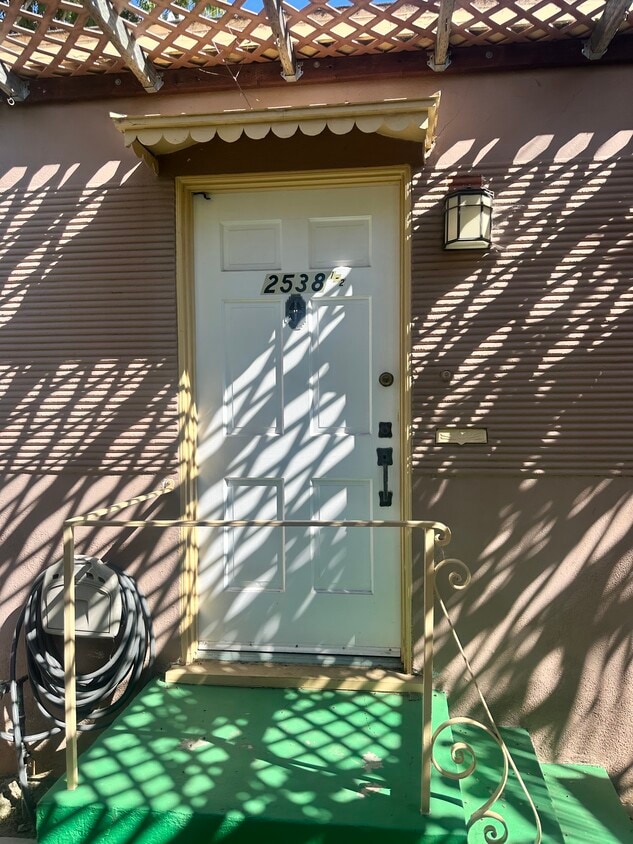 2538 1/2 Military Ave, ucla, 2538 1/2 Military Ave, Los Angeles, CA 90064