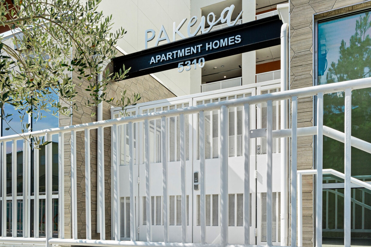 Pakeva, sdsu, 5310 Adobe Falls Rd, San Diego, CA 92120