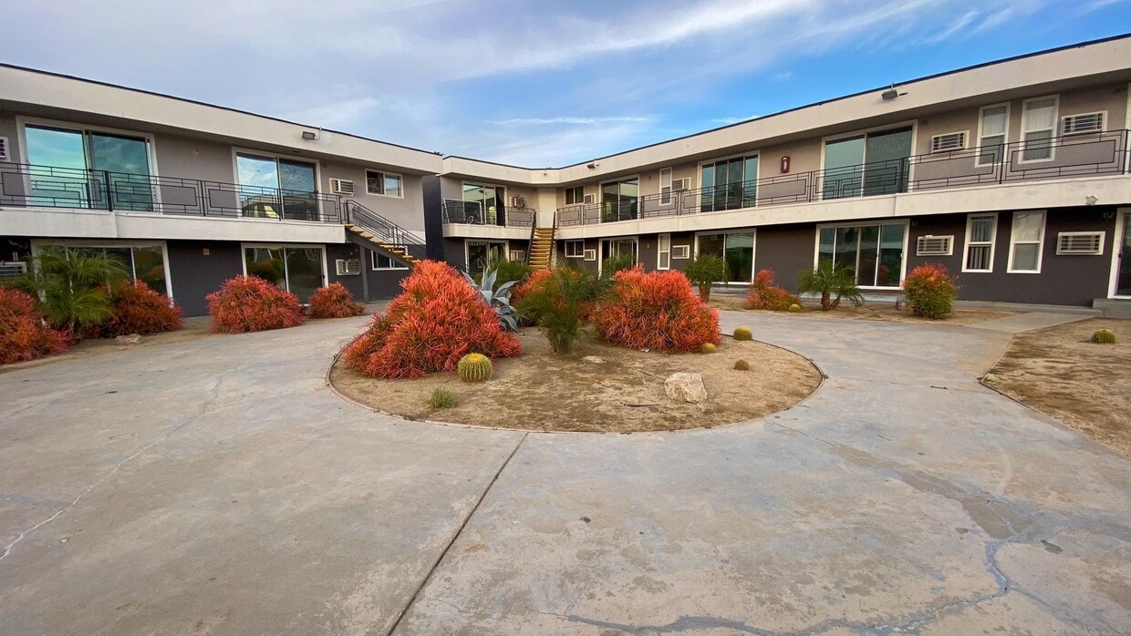Willow Glen Apartments, sdsu, 3635-3675 College Ave, San Diego, CA 92115