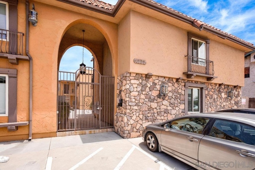 4737 34th St, sdsu, 4737 34th St, San Diego, CA 92116