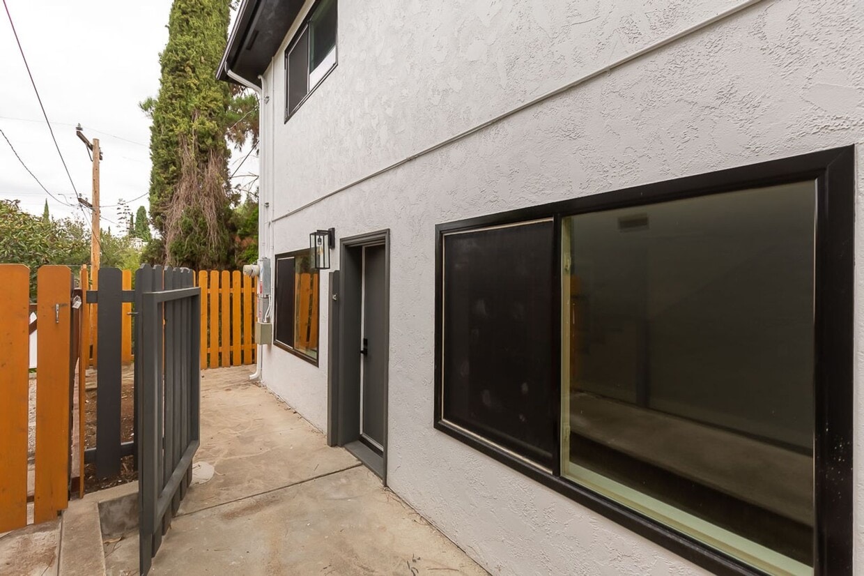 5464 Gilbert Dr, sdsu, 5464 Gilbert Dr, San Diego, CA 92115