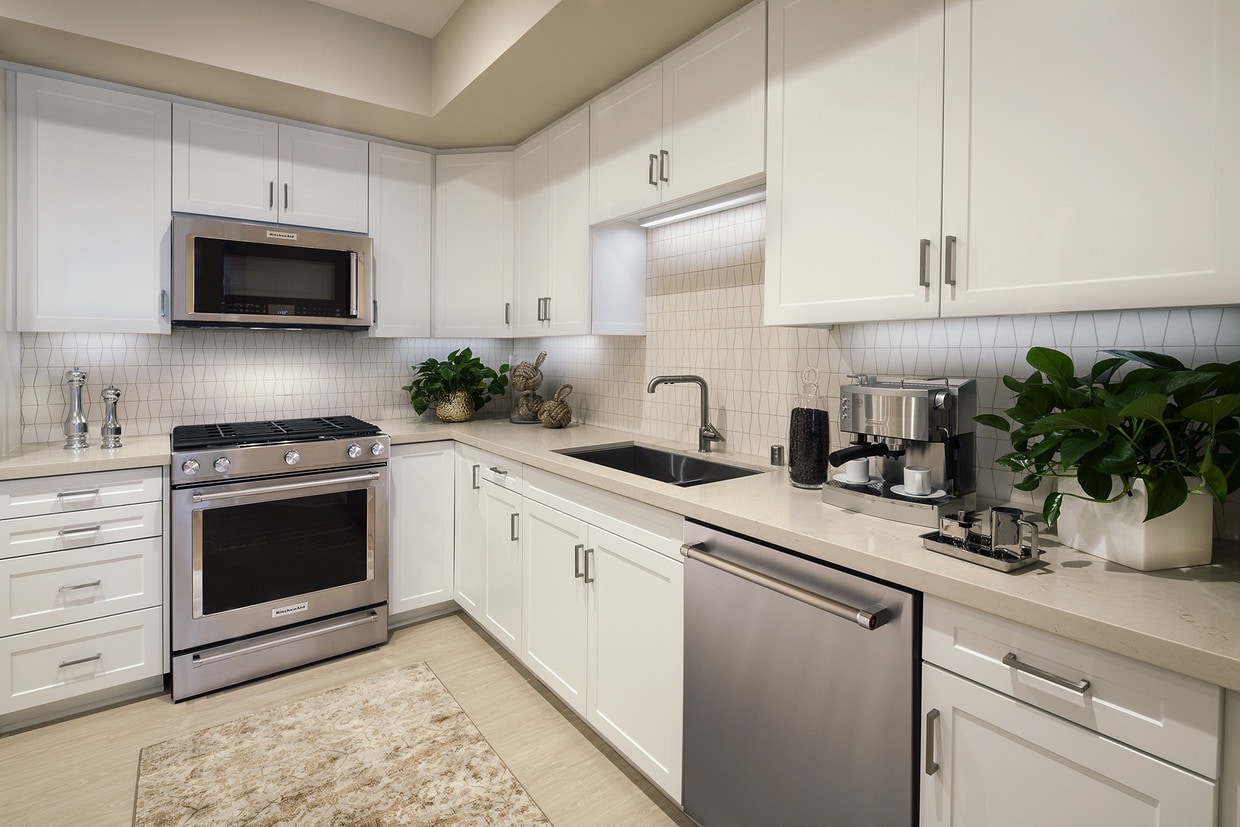 Villas Fashion Island, uci, 1000 San Joaquin Plz, Newport Beach, CA 92660