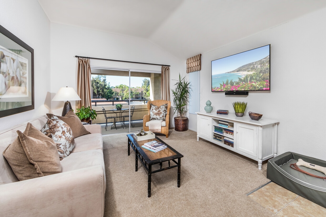 San Remo Villa Apartment Homes, uci, 1011 San Remo, Irvine, CA 92606