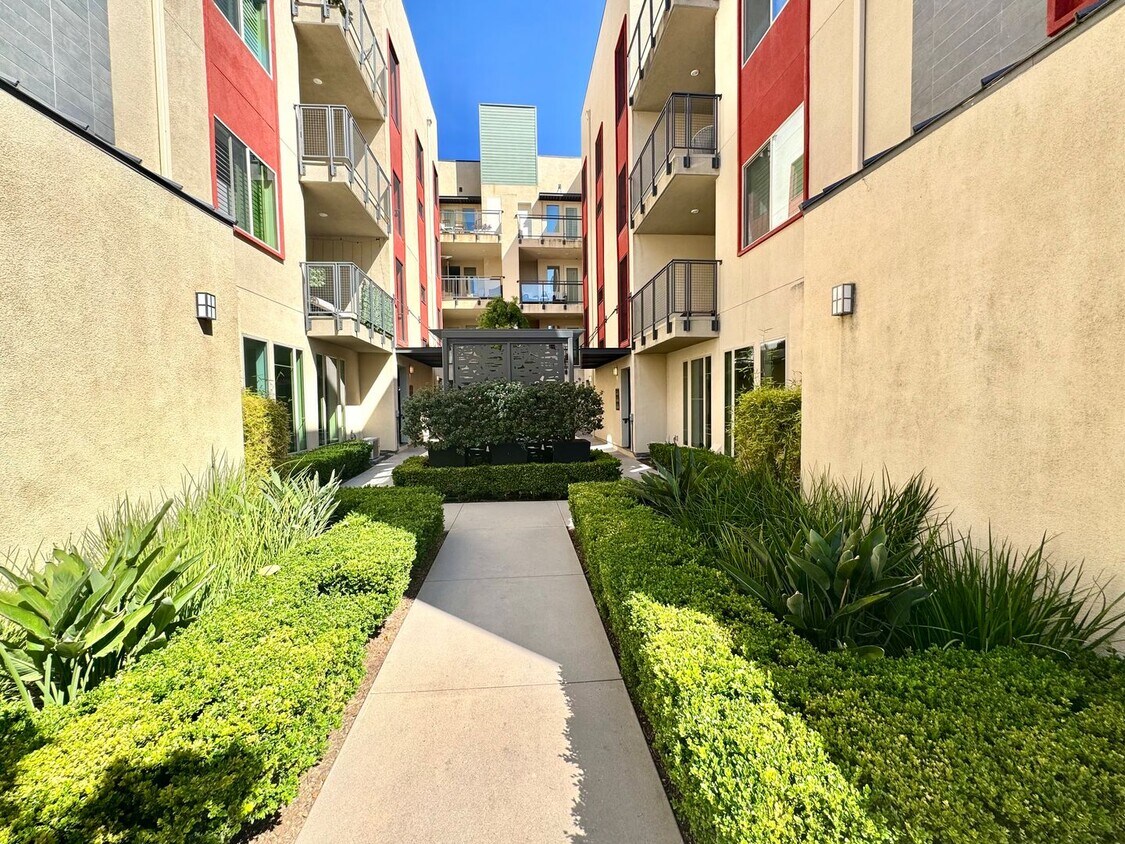 126 Tribeca, uci, 126 Tribeca, Irvine, CA 92612