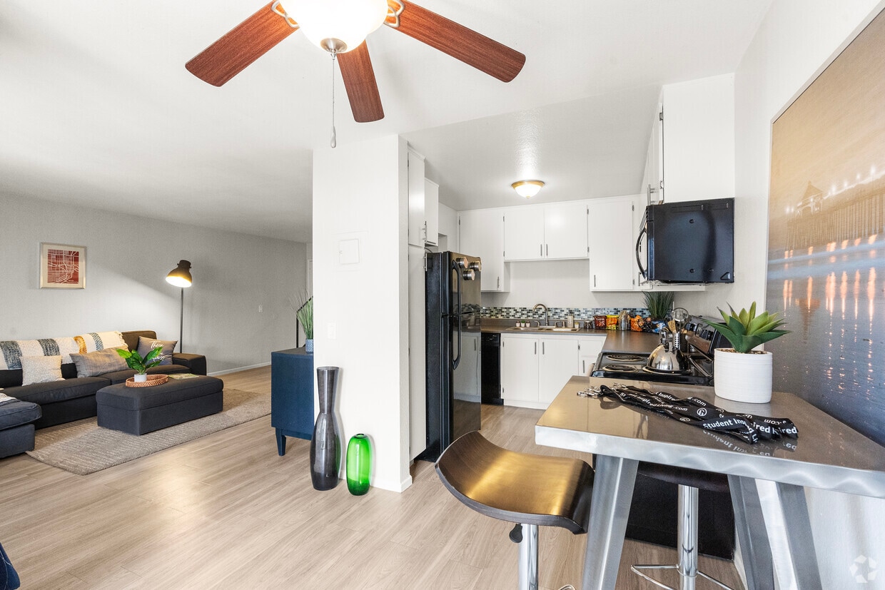 3170 - University Crest Apts, ucr, 3130-3170 Canyon Crest Dr, Riverside, CA 92507