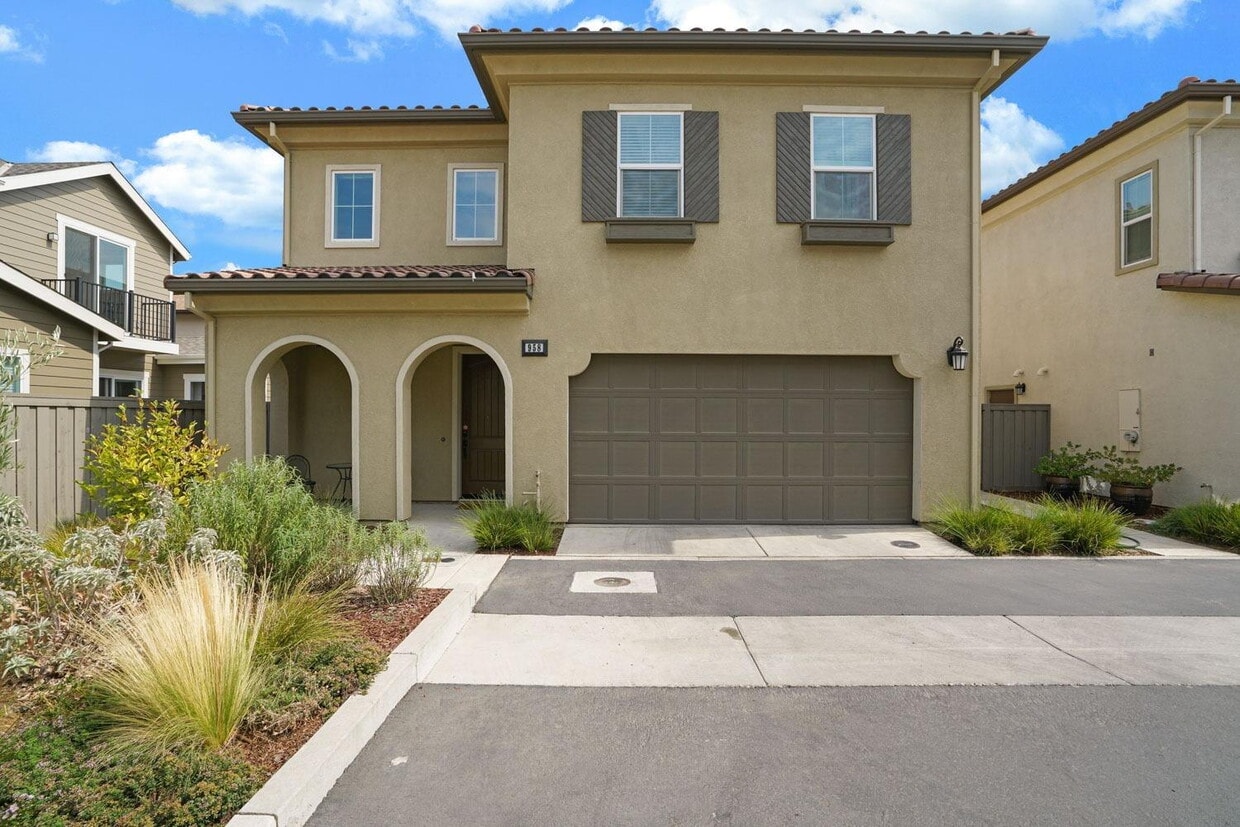 958 Tangella Ter, ucd, 958 Tangella Ter, Davis, CA 95616, United States