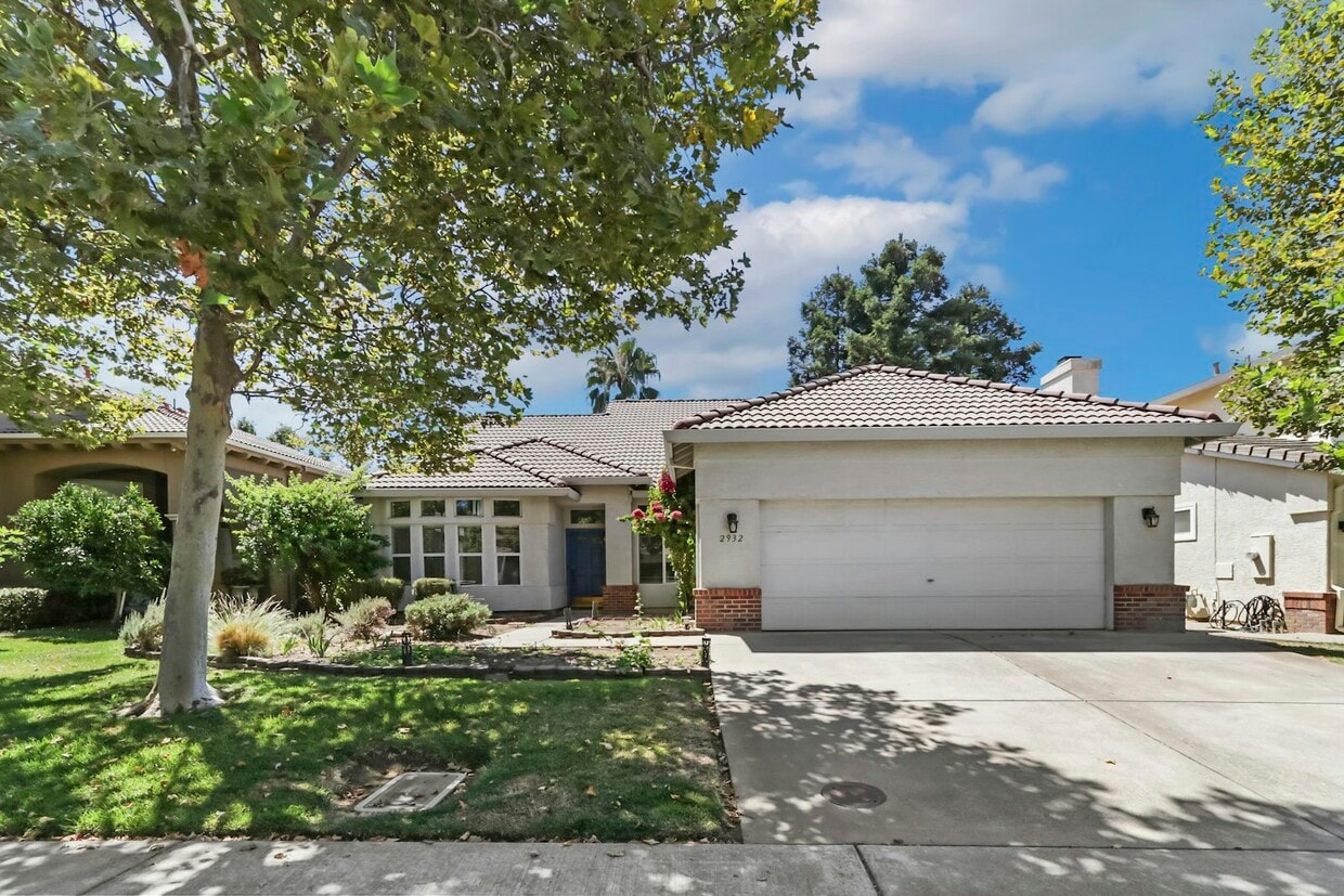 2932 Prado Ln, ucd, 2932 Prado Ln, Davis, CA 95618