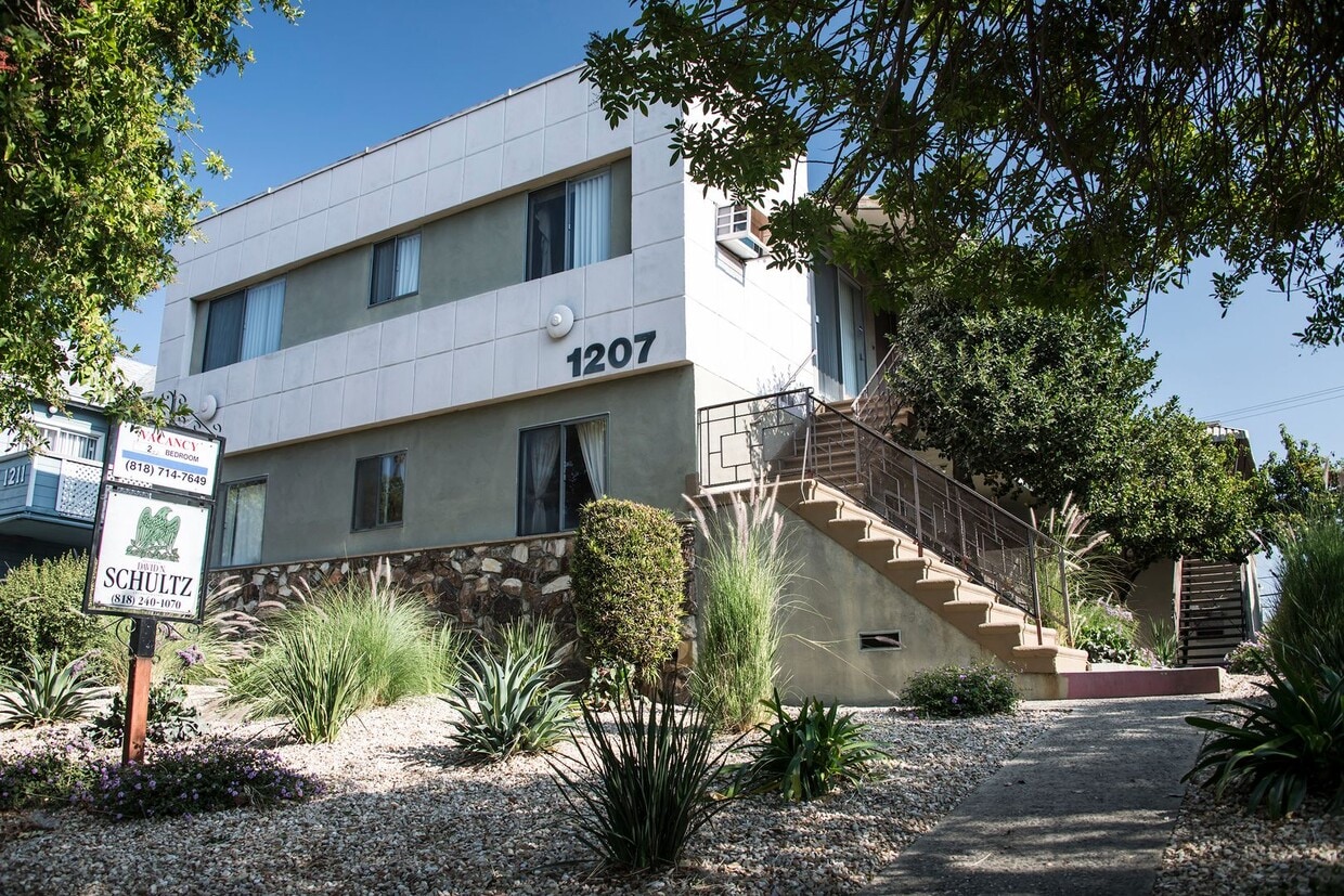 1207 Huntington, csula, 1207 Huntington Dr, South Pasadena, CA 91030