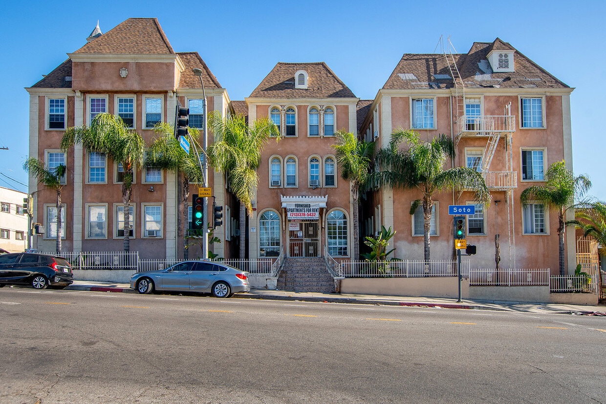 Soto Rose Apartments, csula, 150 N Soto St, Los Angeles, CA 90033