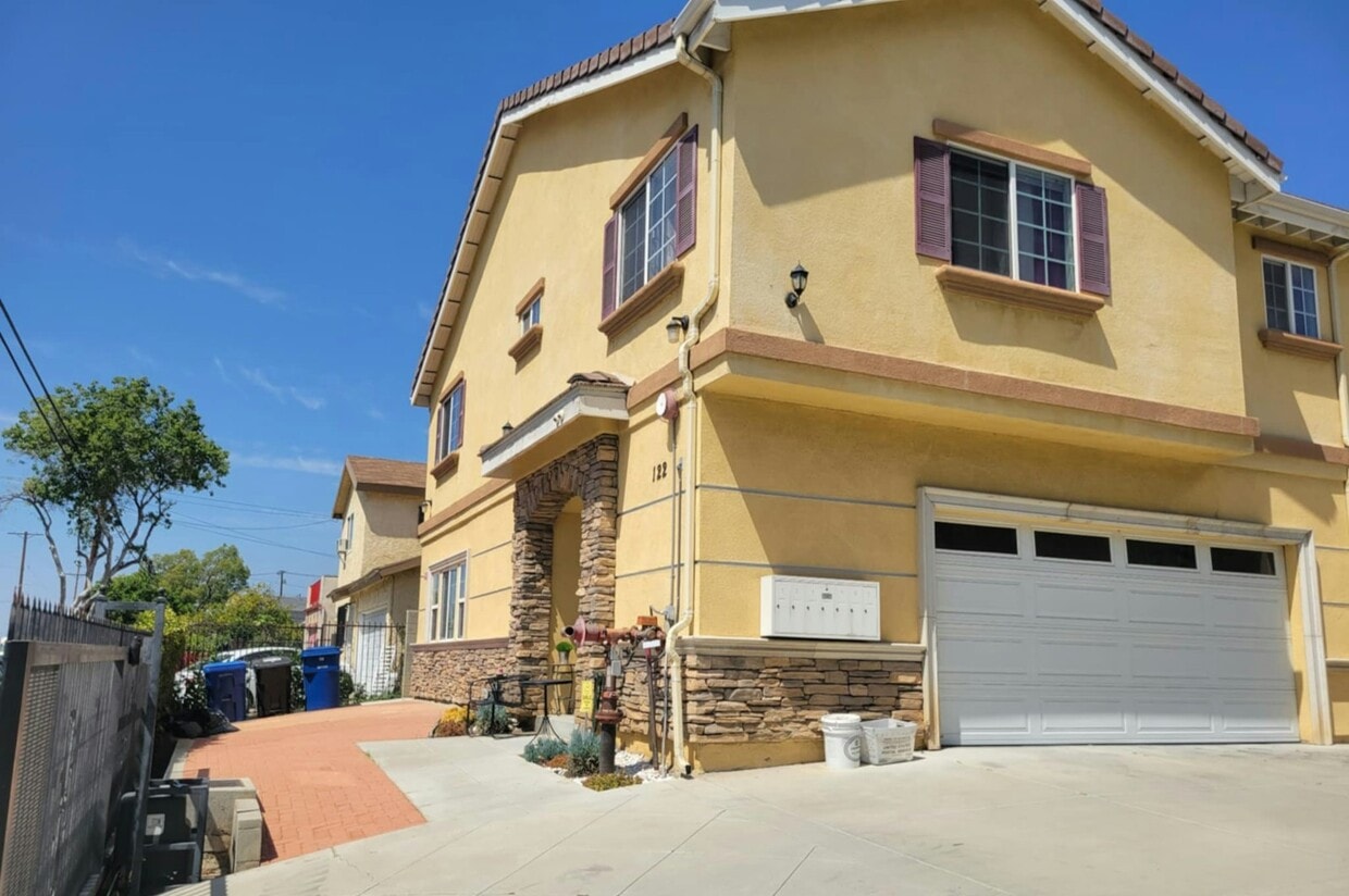 122 N Ave 23, csula, 122 N Ave 23, Los Angeles, CA 90031