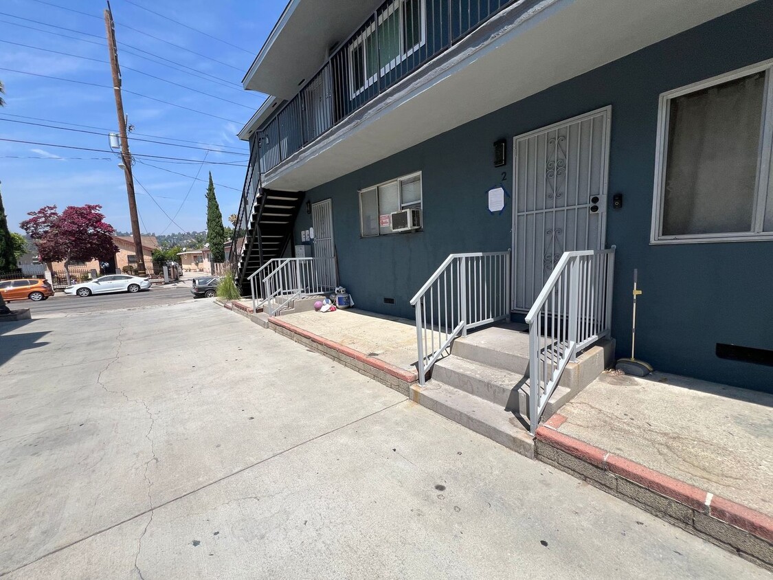 327 S Ave 57 Unit 3, csula, 327 S Ave 57, Los Angeles, CA 90042