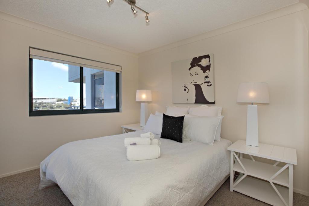2 Bedroom Premier Apartment with River View