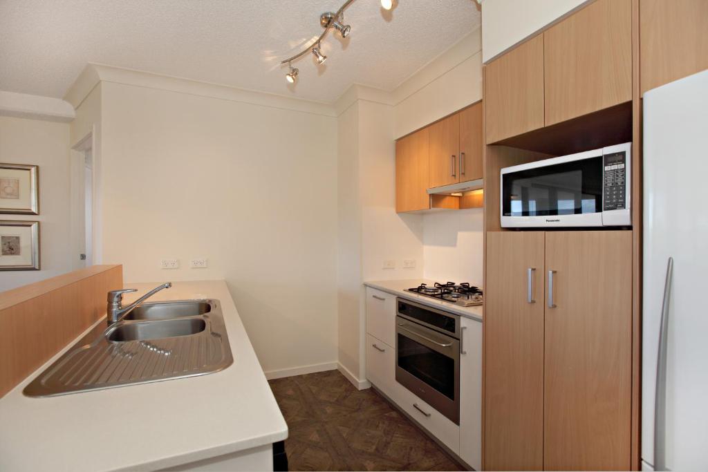 2 Bedroom Premier Apartment with River View