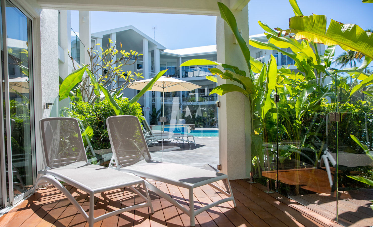 3 Bedroom LUXE Pool Deck Apartment