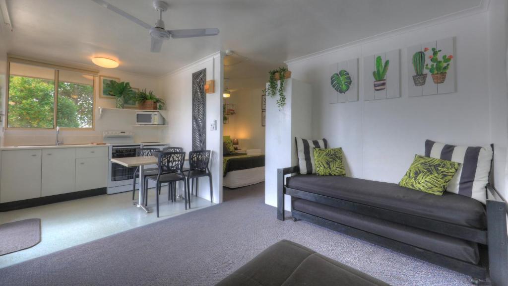 Bungalow 1 Bedroom Waterfront