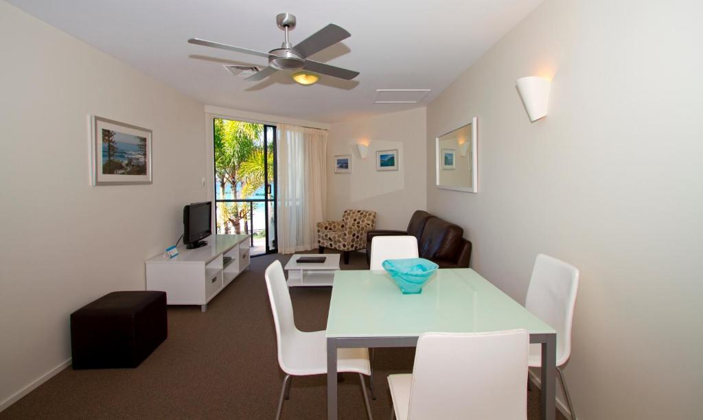 2 Bedroom Apartment with Ocean View