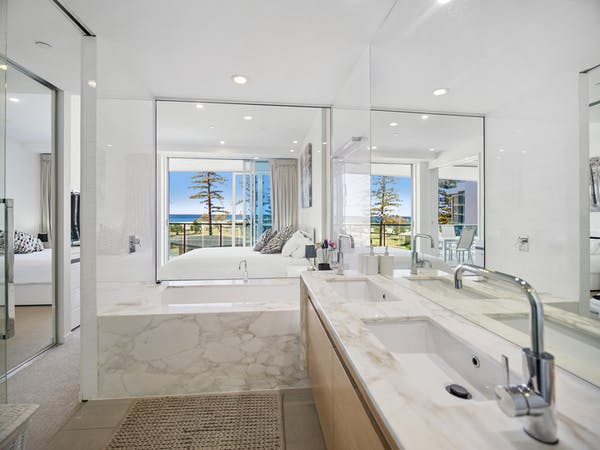 2 Bedroom Apartment Beach View