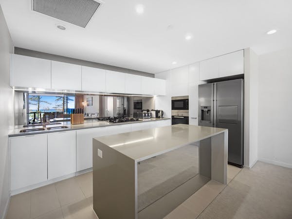 2 Bedroom Apartment Beach View