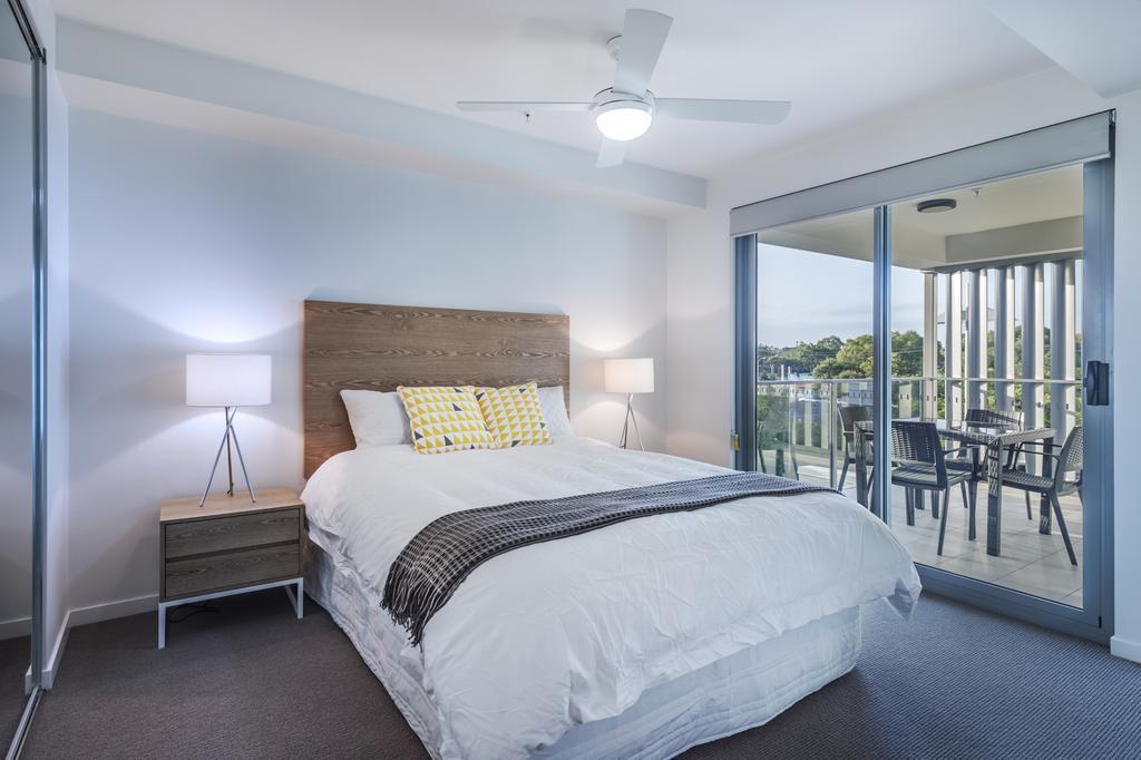 Classic Queen One Bedroom Apartment with Balcony