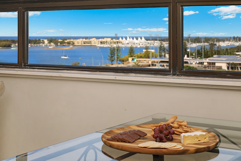 2 Bedroom Broadwater View
