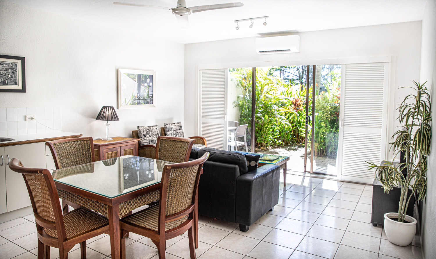 1 Bedroom Beachfront Apartment