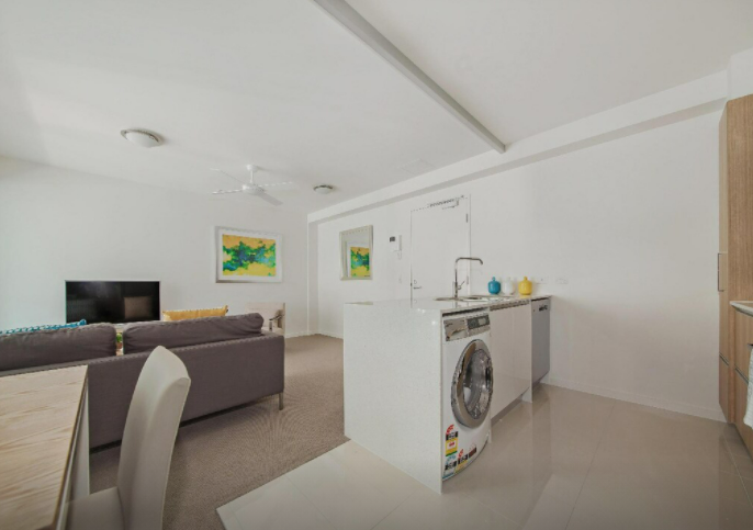 Classic Queen One Bedroom Apartment with Balcony