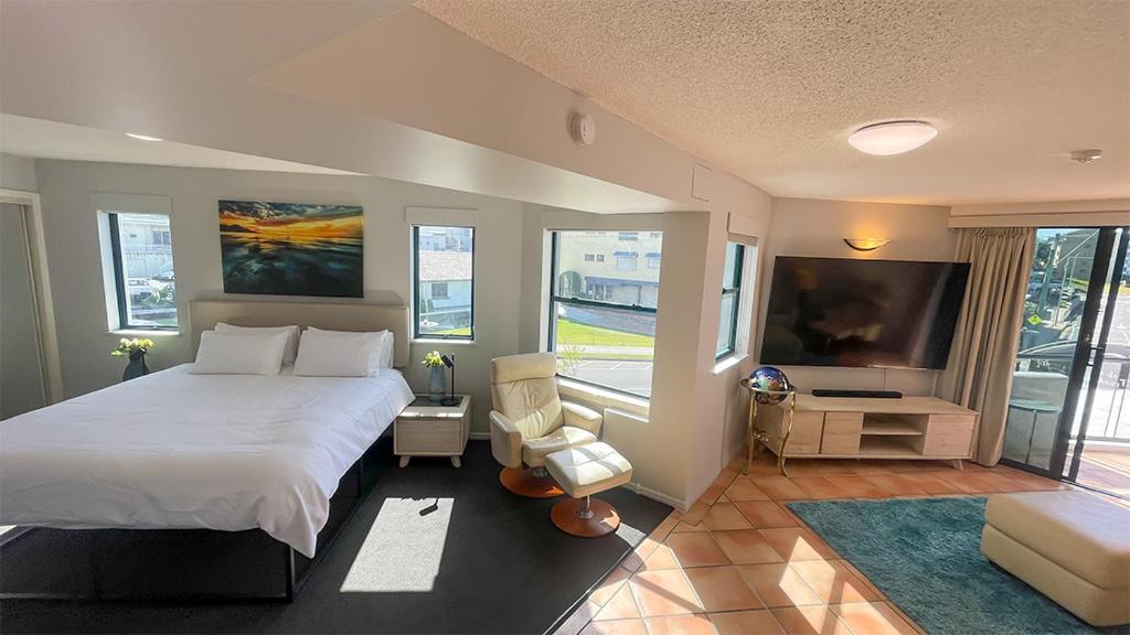 Boardwalk 1 Bedroom King