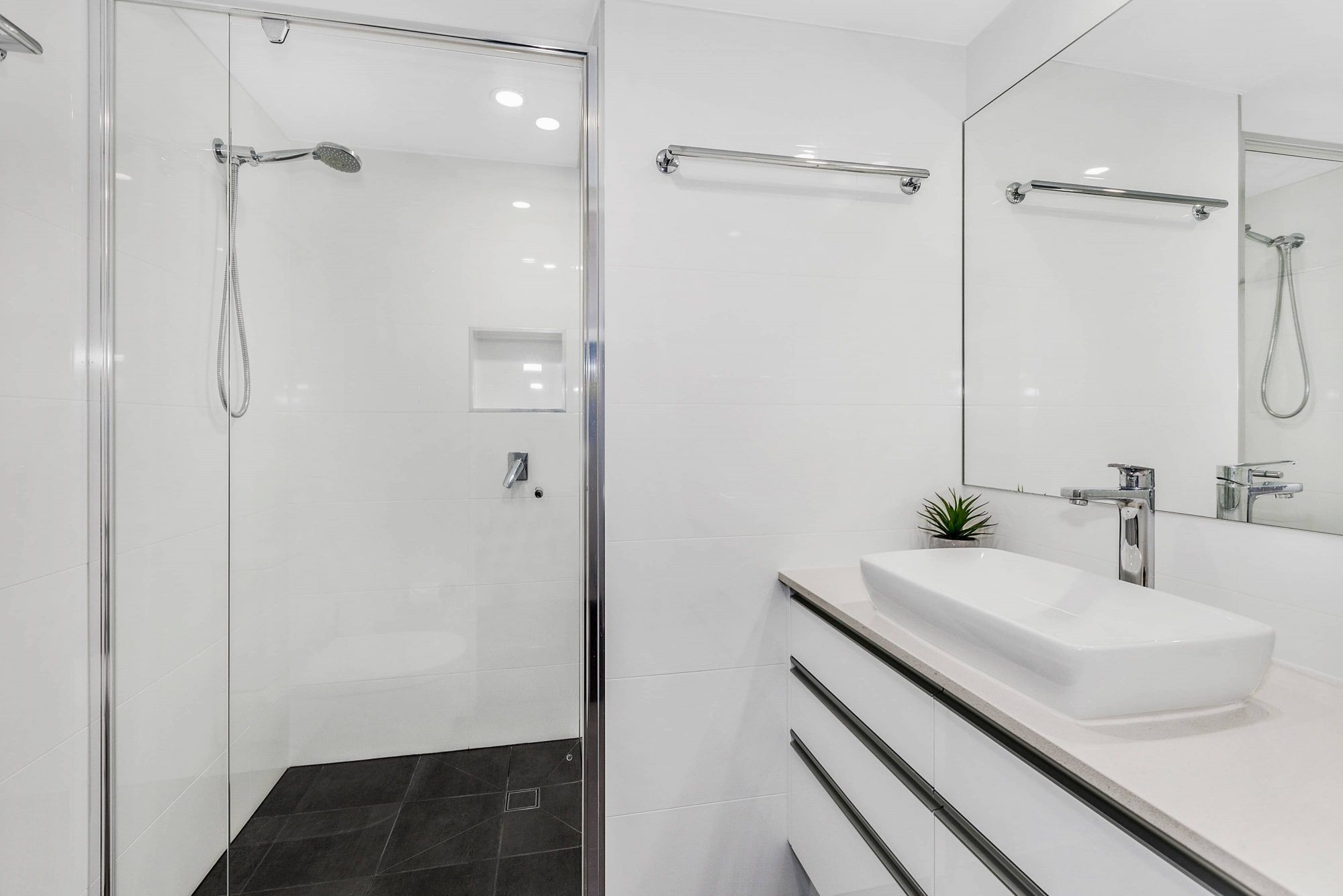 2 Bedroom Luxury Apartment