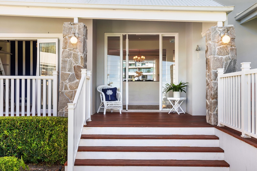 About Elite Holiday Homes