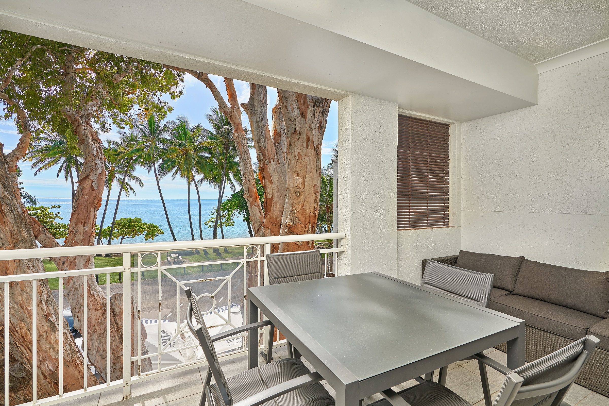 Alassio Beachfront Apartment 302