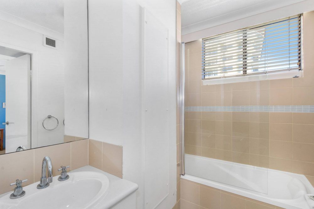 	 Town House 07- Ground level 2 Bedroom 2 Story Townhouse Superior